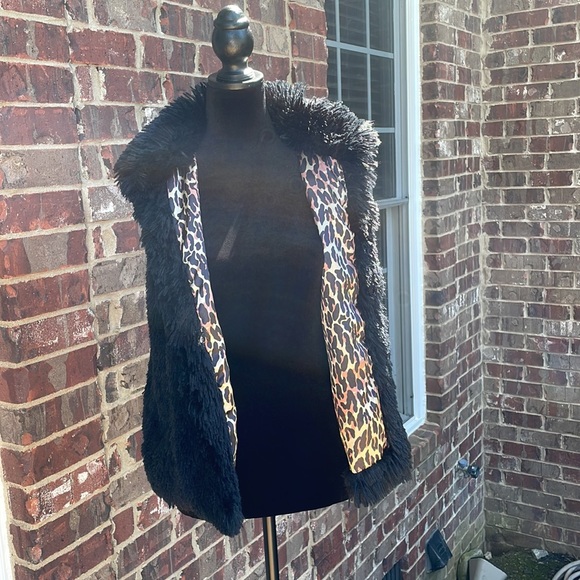 🖤🩷Betsey Johnson Vest🩷🖤 - Picture 2 of 7